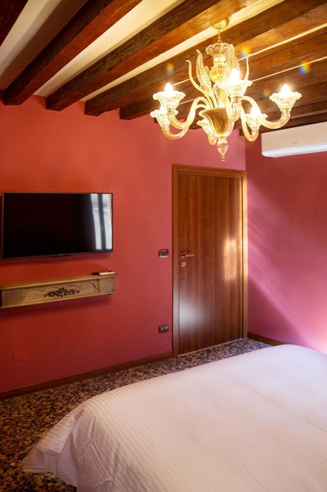 Wow Suite 5 Min From San Marco Venedig Exteriör bild